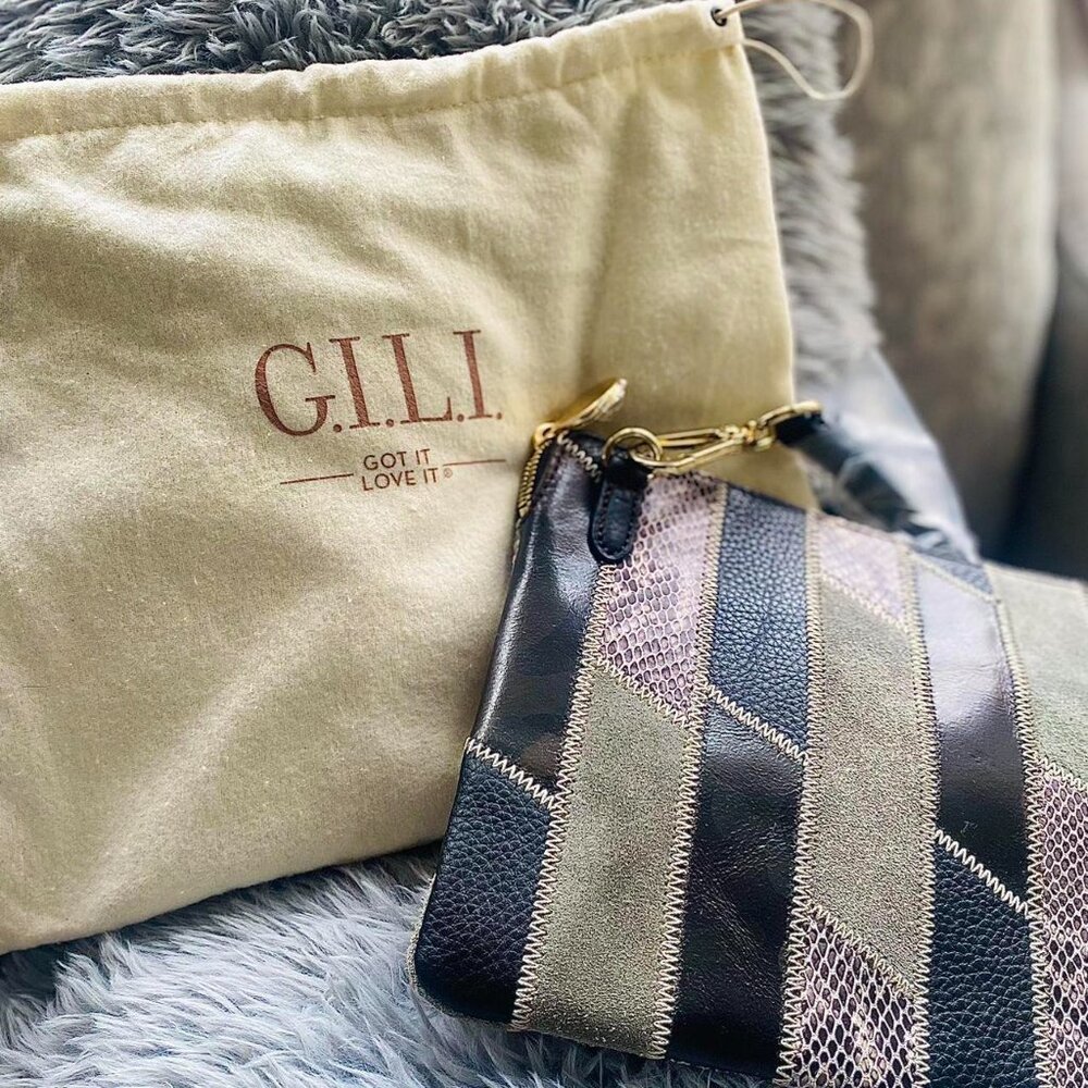 G.I.L.I Black And White Clutch Purse